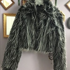 VINTAGE. BeBe furry cropped coat. Sz Small